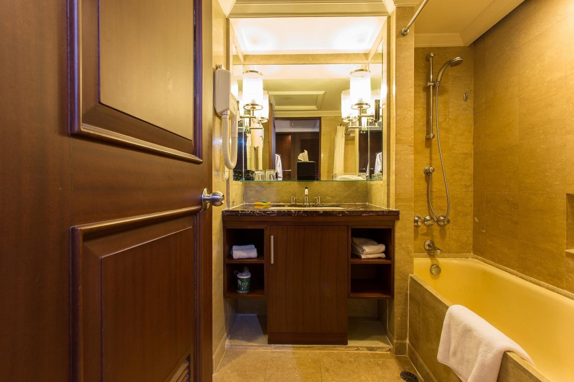Le Grandeur Hotel Balikpapan エクステリア 写真
