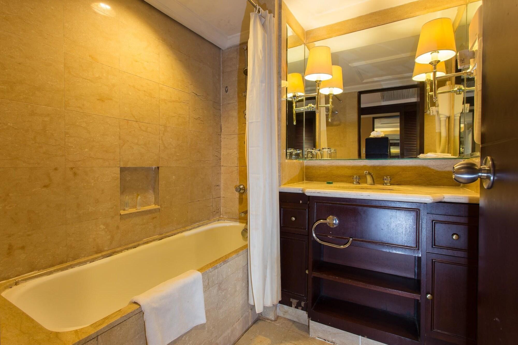 Le Grandeur Hotel Balikpapan エクステリア 写真