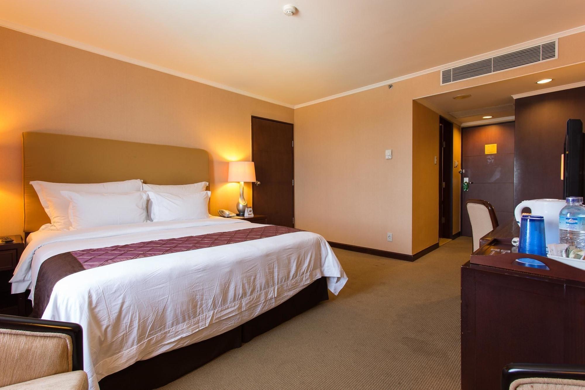 Le Grandeur Hotel Balikpapan エクステリア 写真