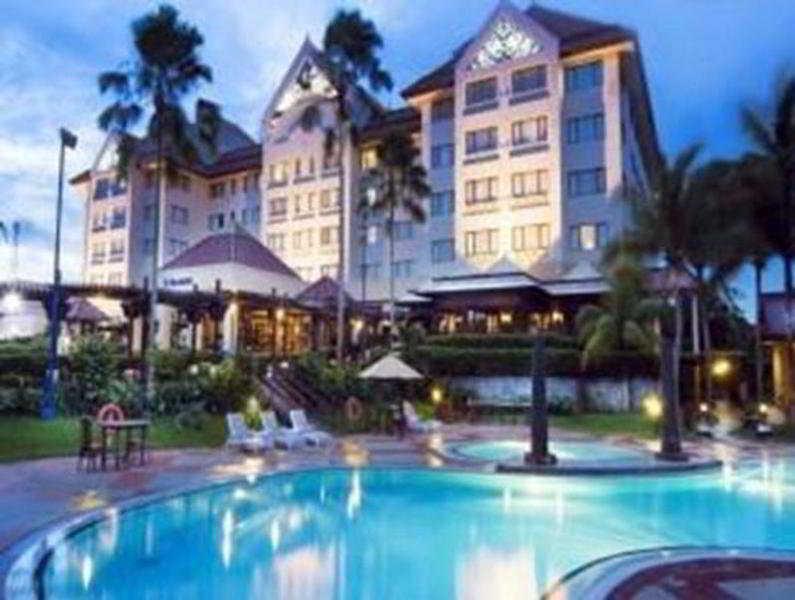 Le Grandeur Hotel Balikpapan エクステリア 写真
