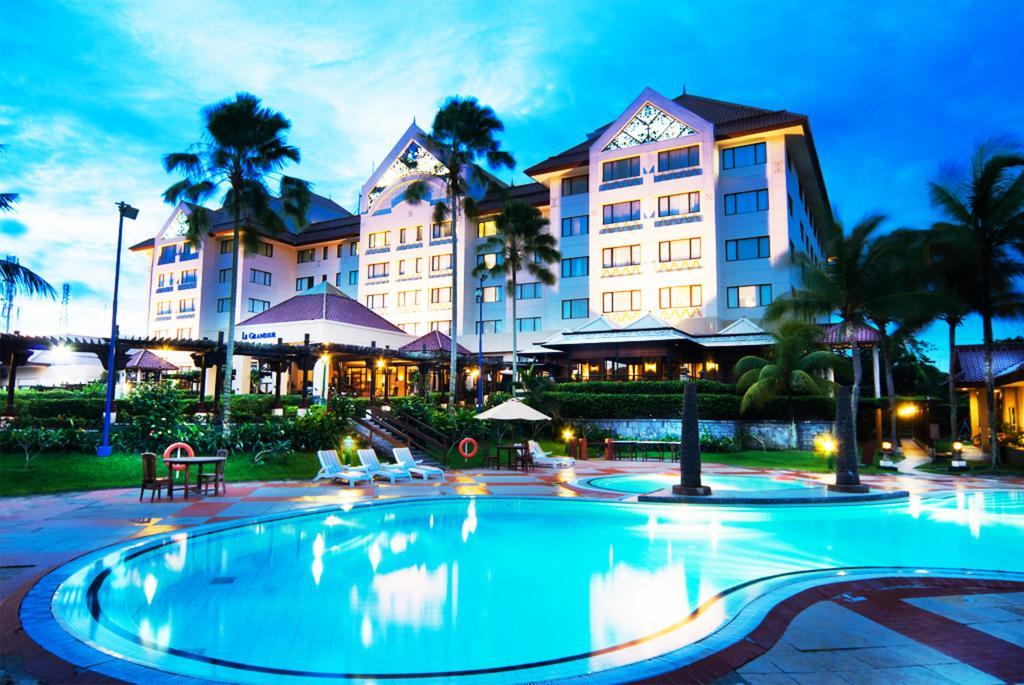 Le Grandeur Hotel Balikpapan エクステリア 写真