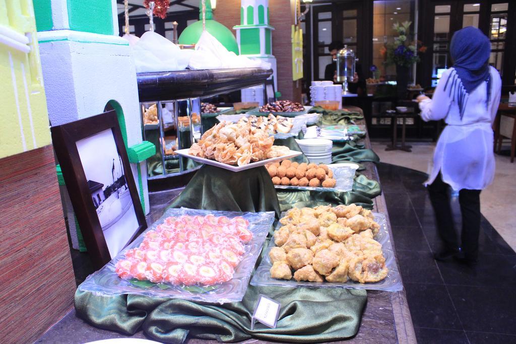 Le Grandeur Hotel Balikpapan エクステリア 写真