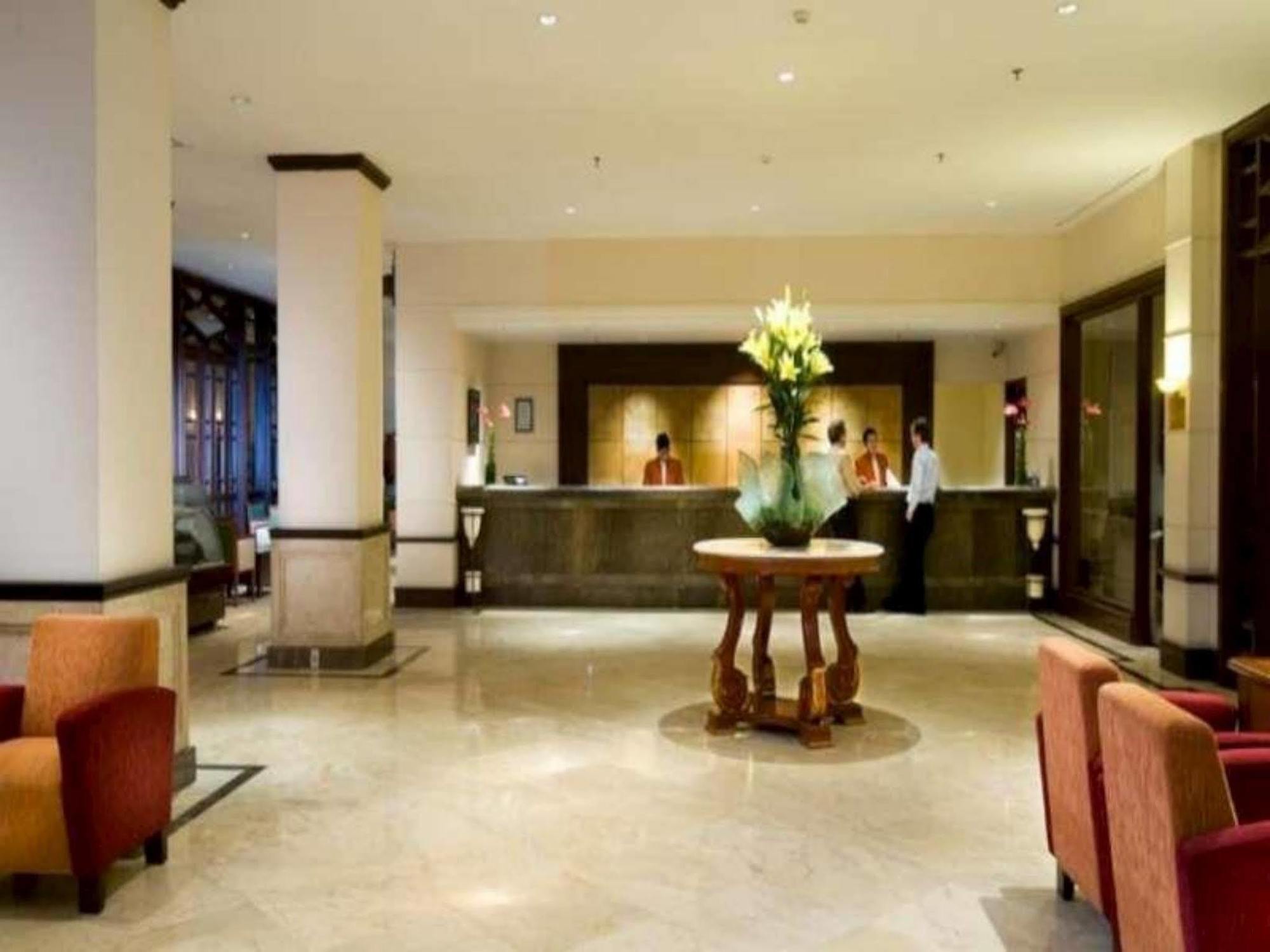 Le Grandeur Hotel Balikpapan エクステリア 写真