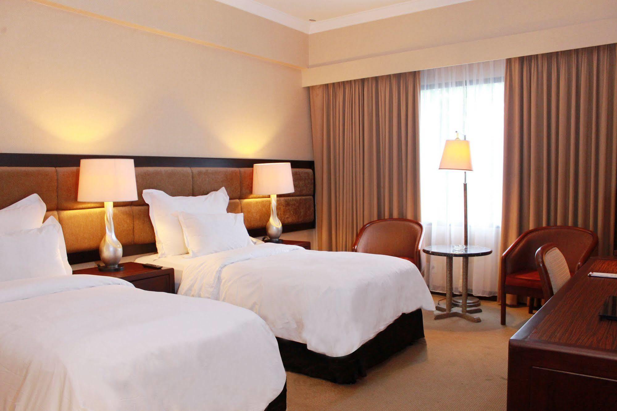 Le Grandeur Hotel Balikpapan エクステリア 写真