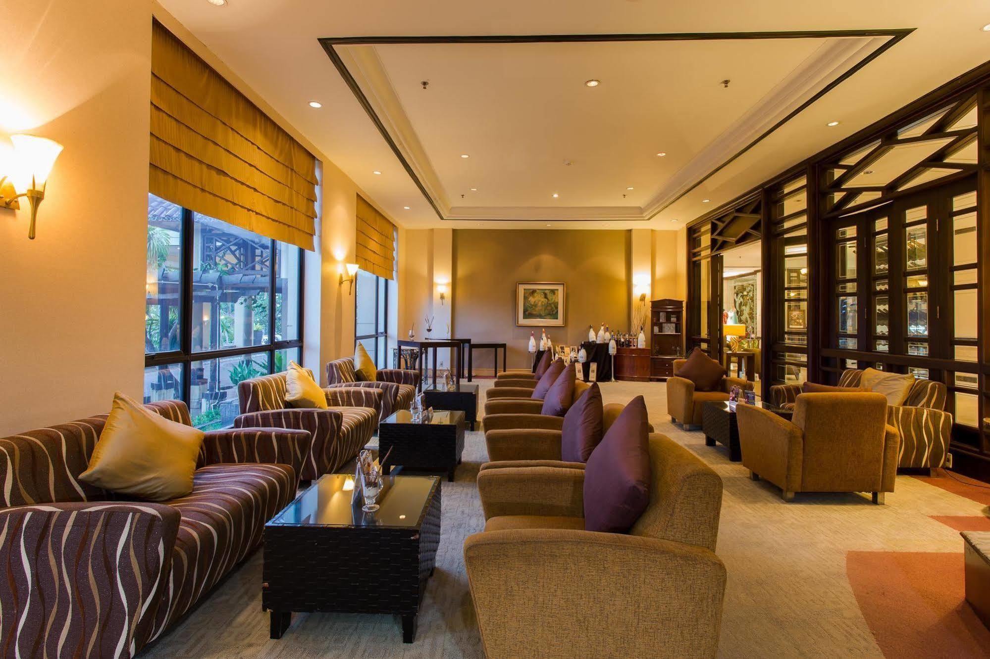 Le Grandeur Hotel Balikpapan エクステリア 写真